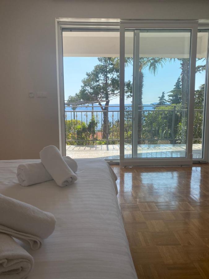 La Mer Novi Vinodolski